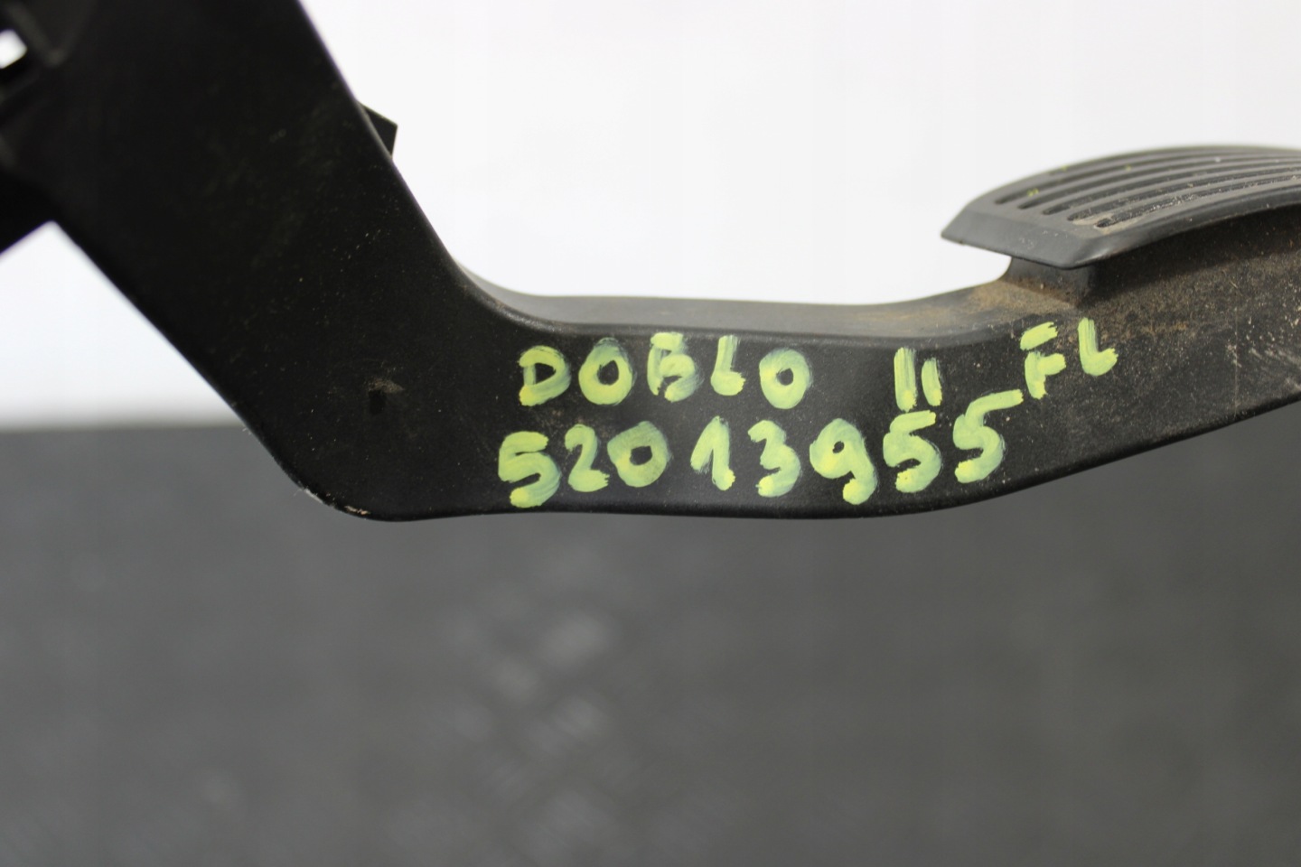 accelerator pedal 52013955 FIAT DOBLO II 2 LIFT