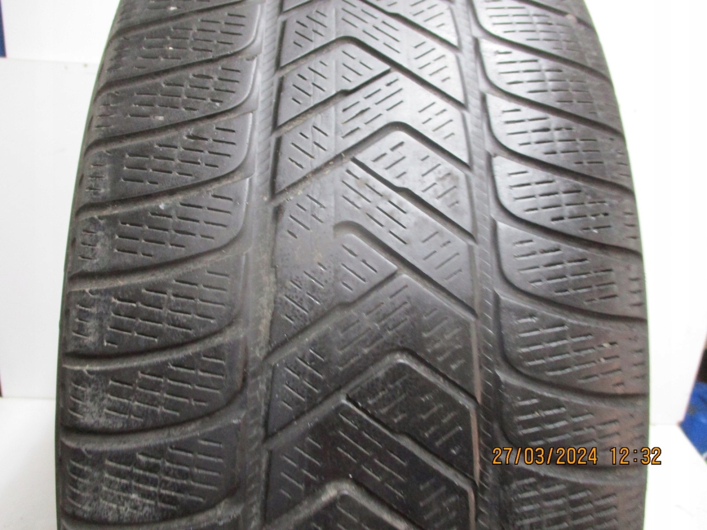 wheels discs tyres Range Rover VELAR R20 M+S