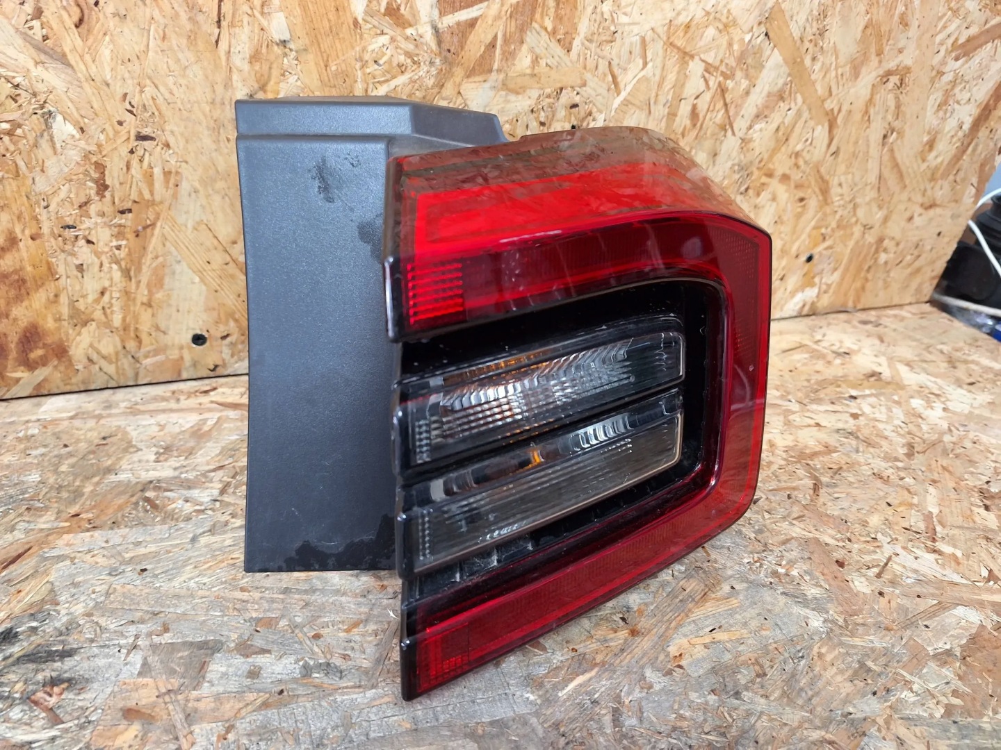 light rear part right Chery Tiggo 17- 60404300 J68-4433020