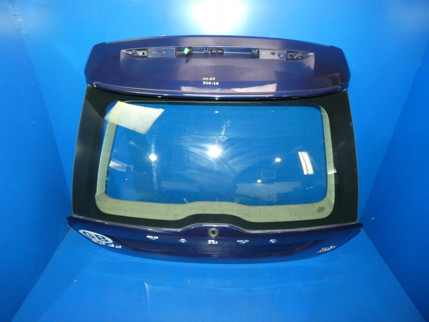 VOLVO XC60 and trunk door boot window 706-46 rear part rear