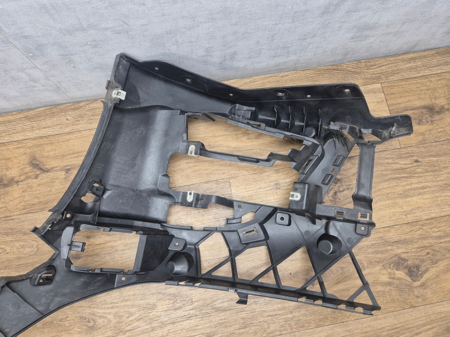 BMW 3 G20 G21 right bumper bracket front m-packet bracket holder 8069348