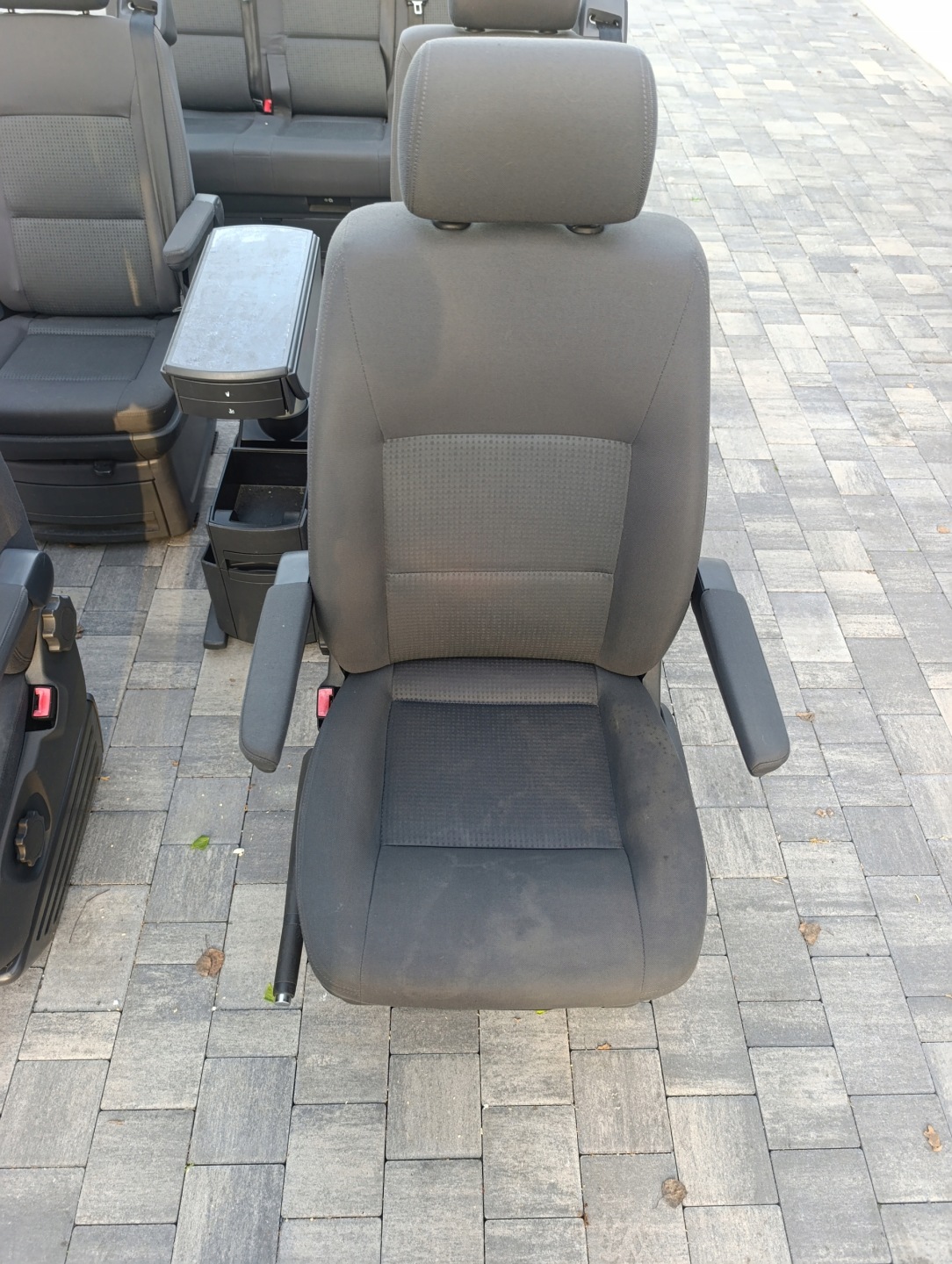 VW T5 T6 MULTIVAN seats front front Z PODLOKIETNIKAMI ANTRACYT