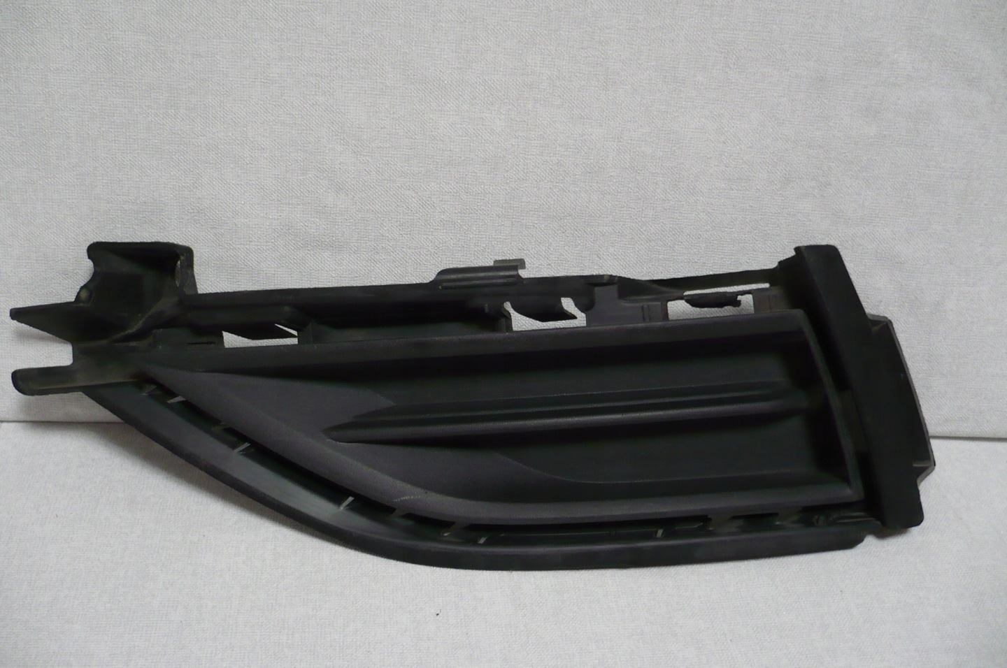 VW GOLF VII 7 LIFT 2016-20 grid of a bumper left front