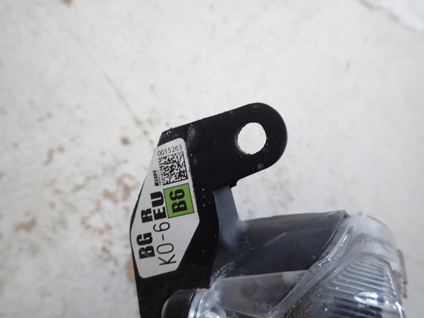 light front front right TOYOTA YARIS IV 2020