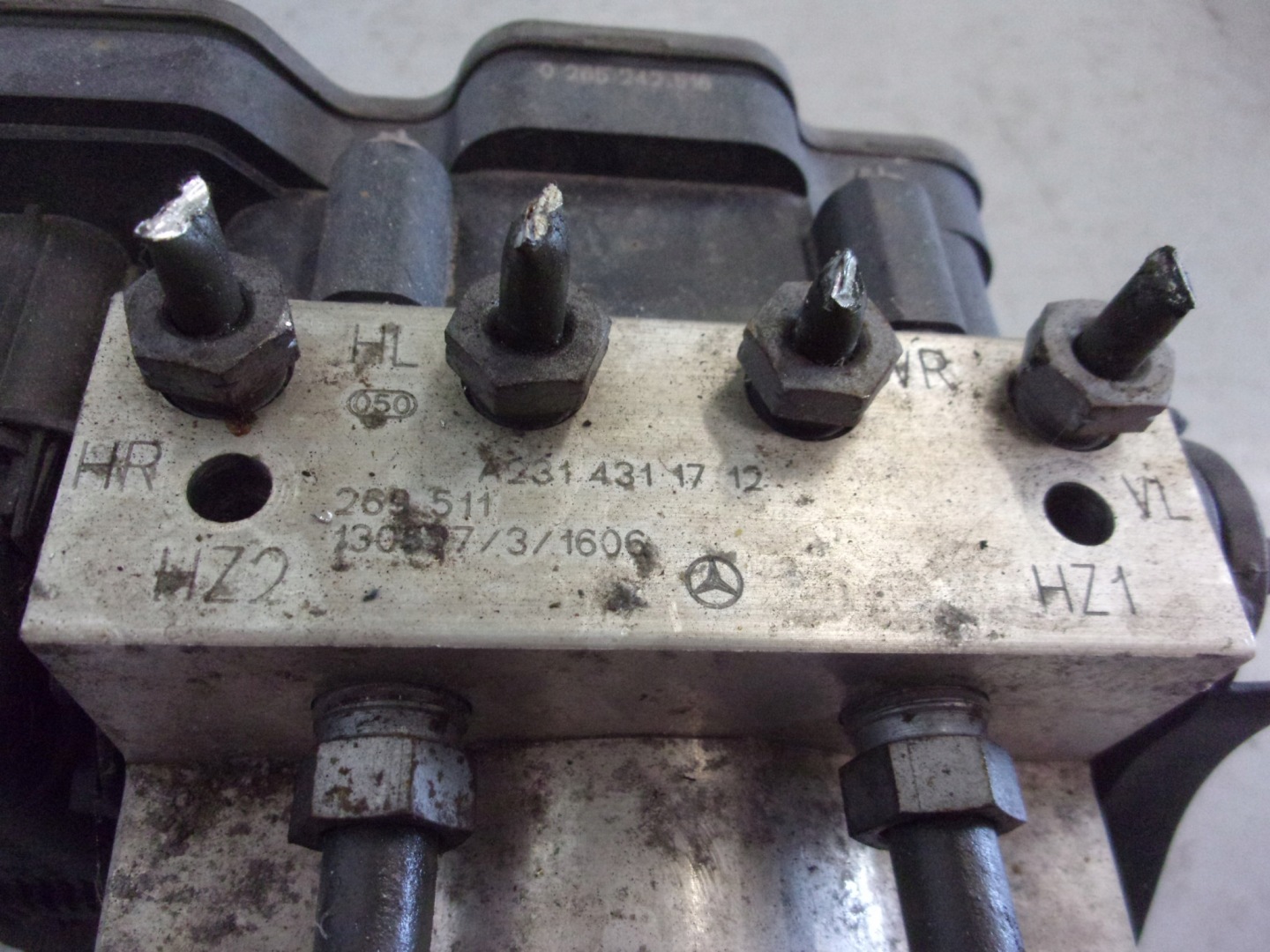 MERCEDES R231 SL 350 control unit pump ABS ESP A2314311712