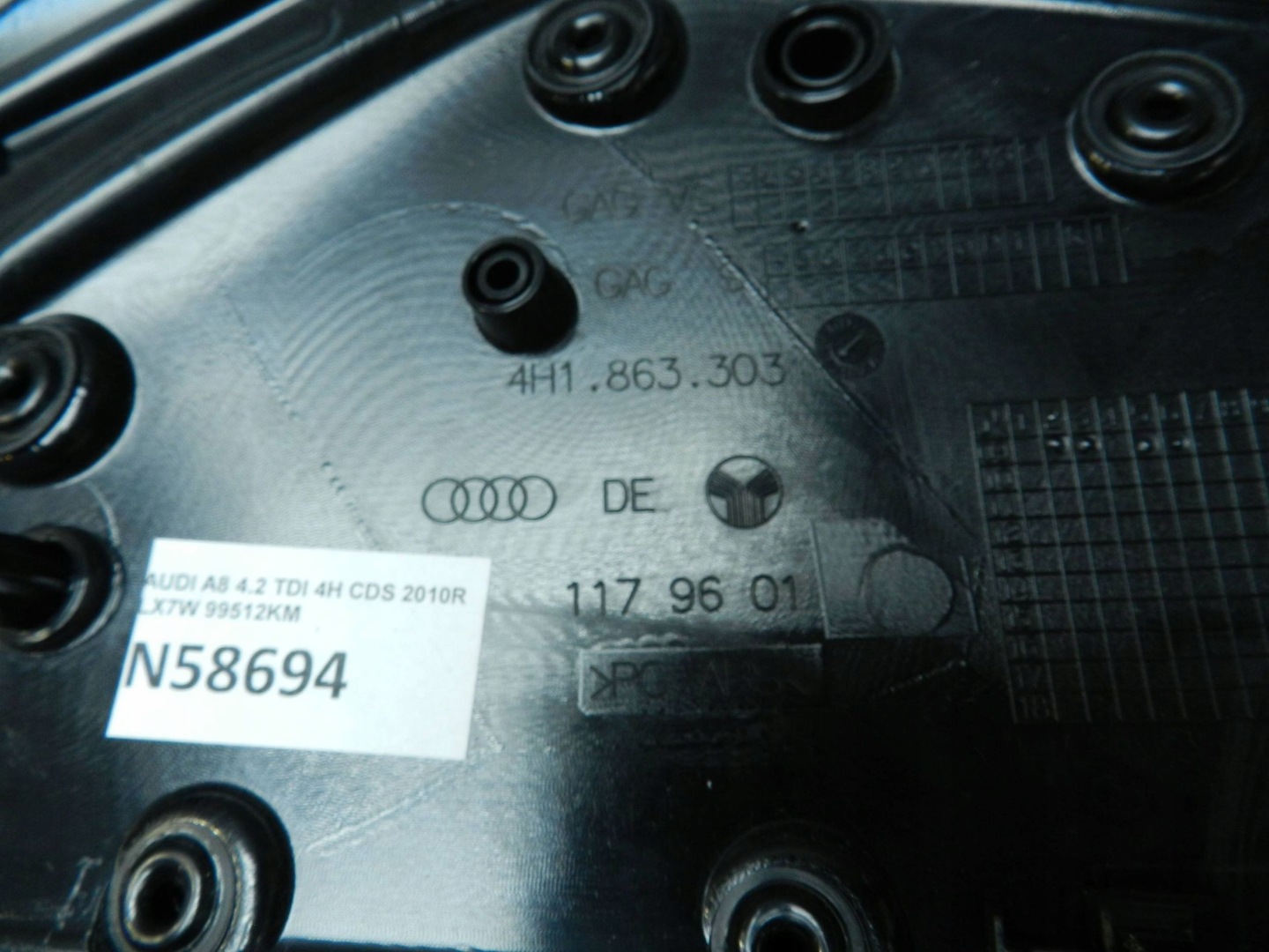 Audi A8 S8 D4 4H Blende Abdeckung TUNELU 4H1863303C