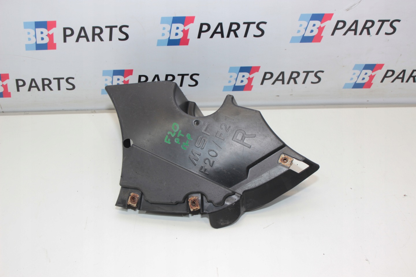 BMW F20 cover chassis right rear part m-packet 8055220