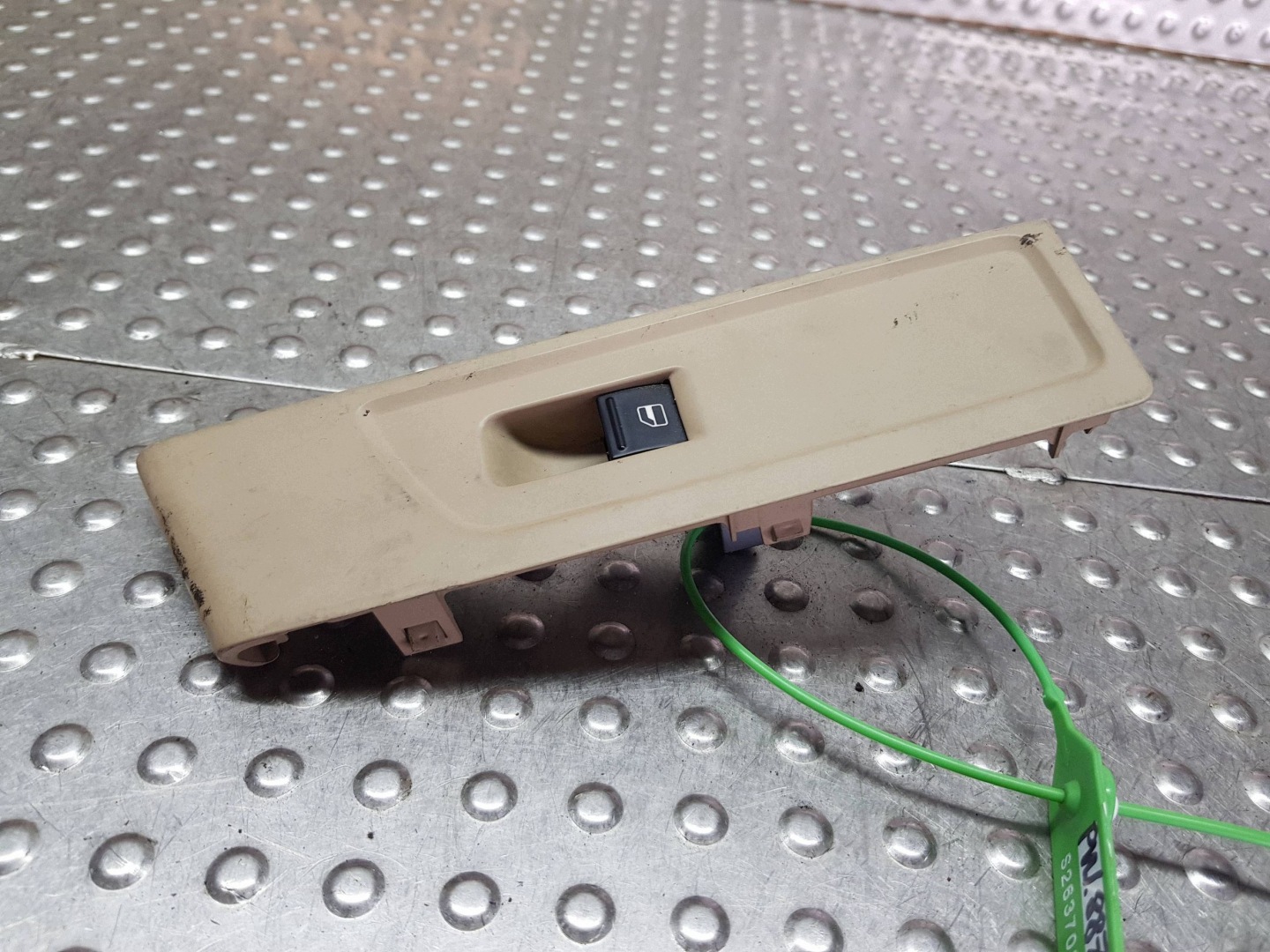 window control switch right front 3AB857858 VW PASSAT B7