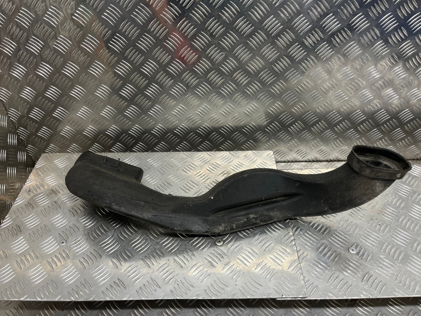 cijev zračna cijev OPEL ASTRA J 13307080