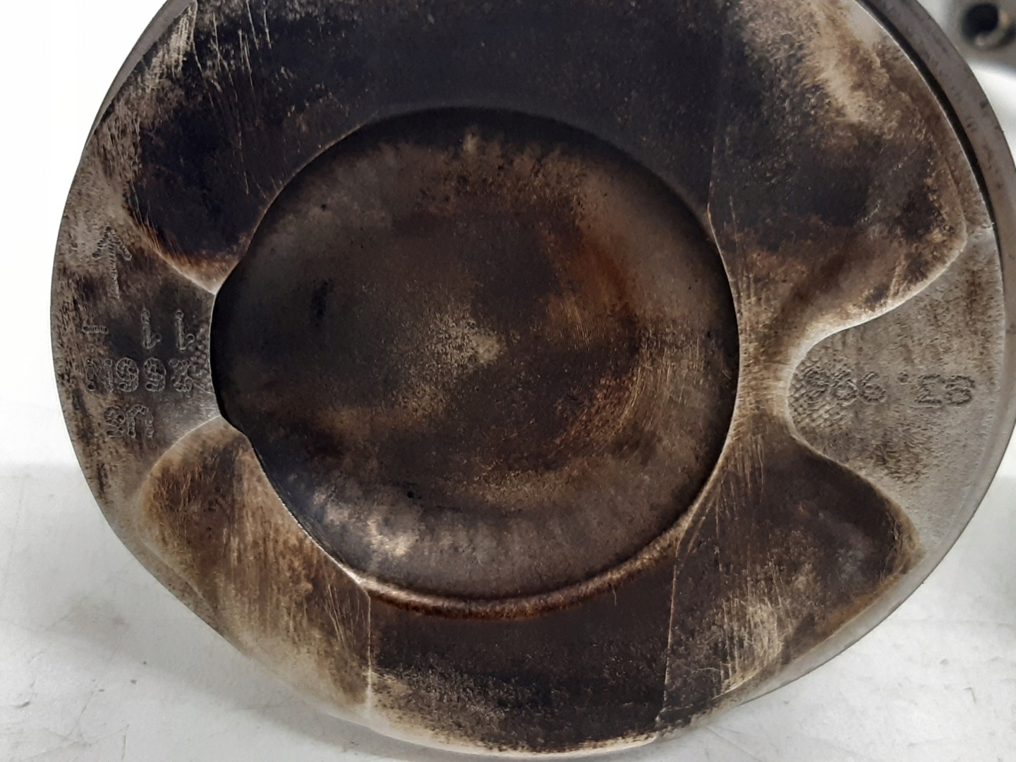 piston connecting rod 7589197 BMW E81