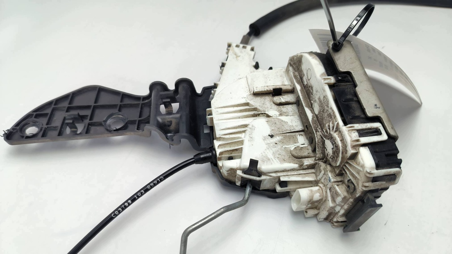 lock door right front 04589916AD FIAT FREEMONT