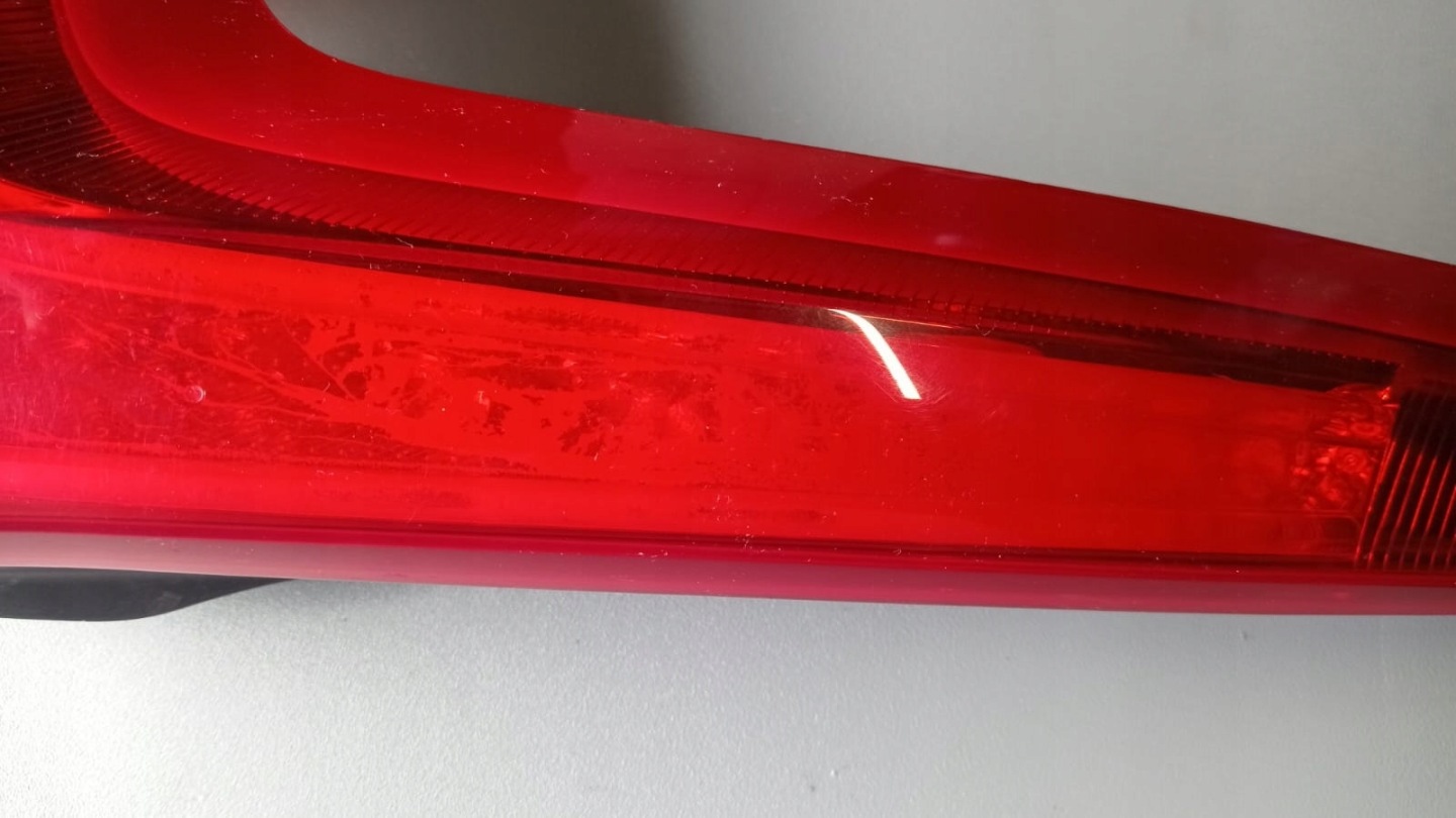 VOLVO V60 light left rear part 31395928 EU