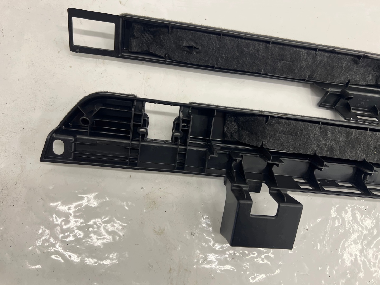 AUDI A4 B9 KOMBI PROWADNICA rail boot KOMPLET L+P