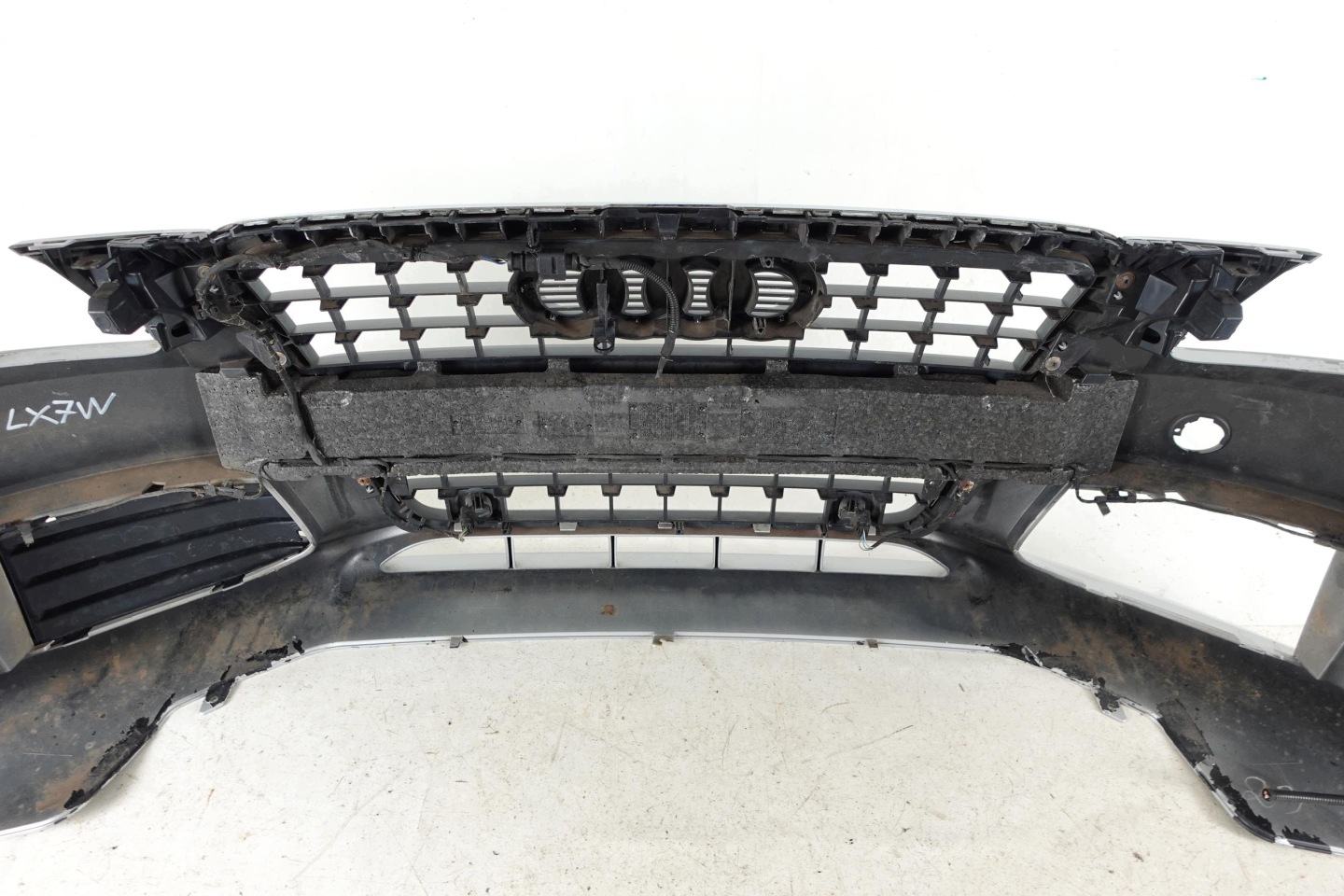 bumper front front AUDI A4 B8 07-11 grille PDC 2007-2011 LX7W 8K0807437
