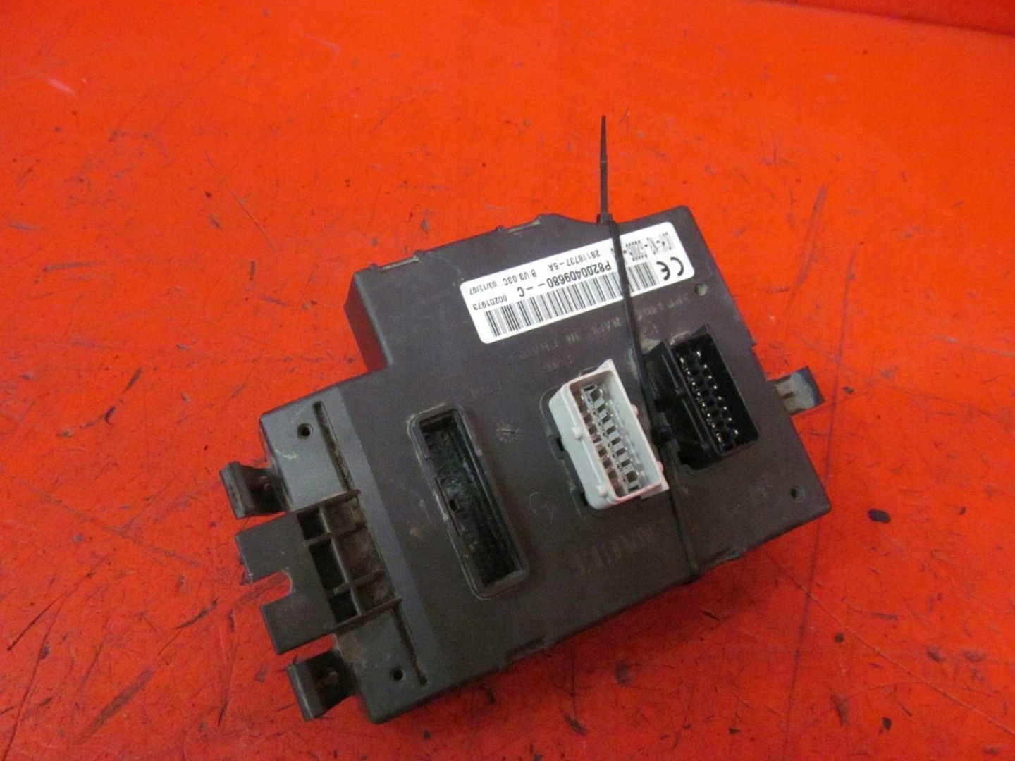 TRAFIC II 2 VIVARO PRIMASTAR 2.5 DCI G9U630 module UCH key KPL running board