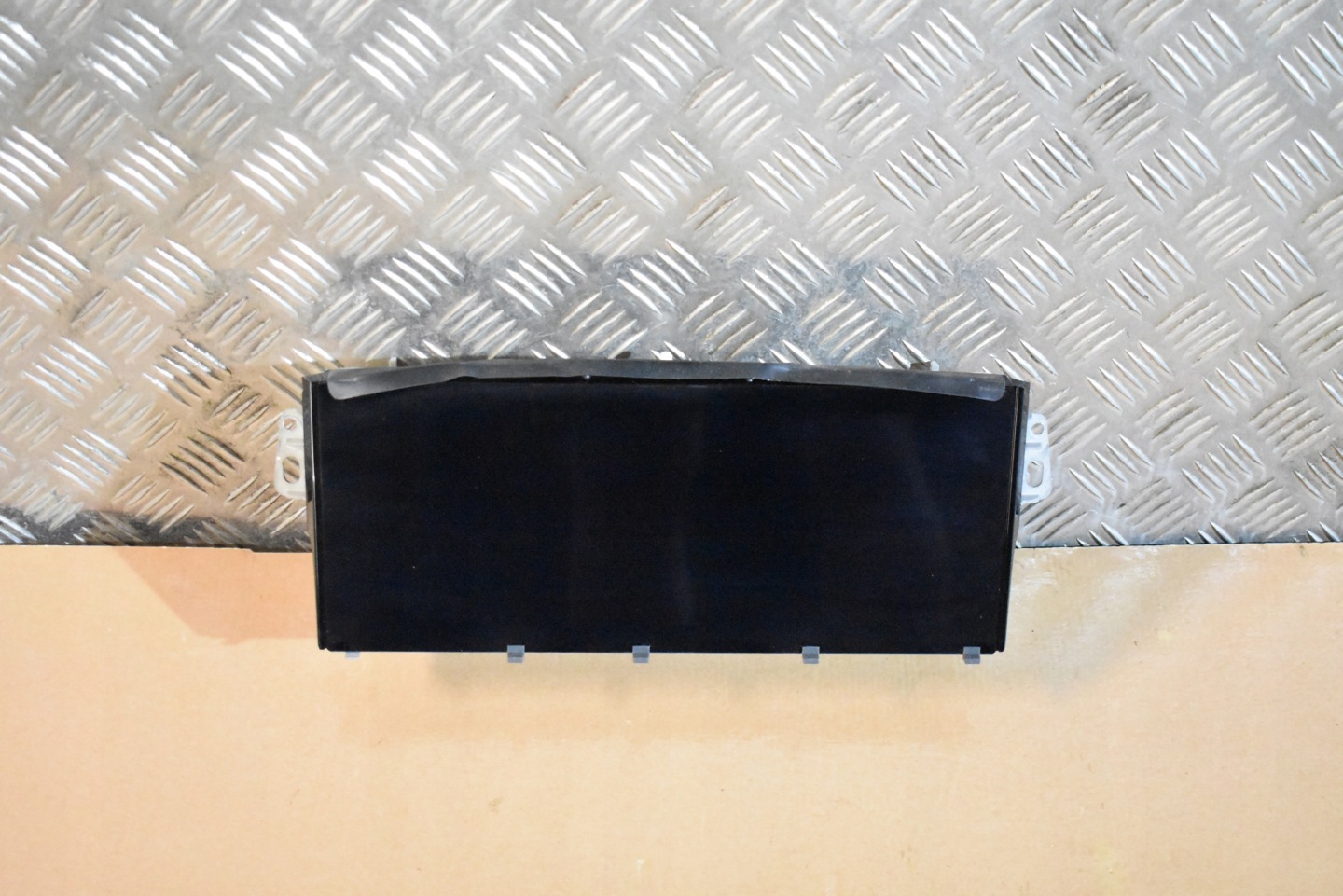 IDEALNY EKRAN display LCD PORSCHE CAYENNE 9Y 1
