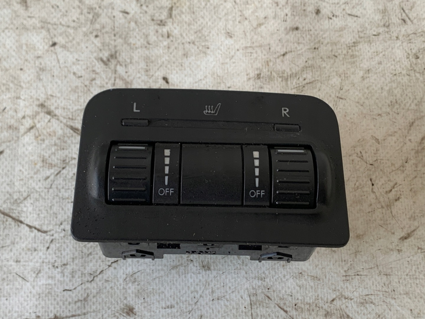 # PANEL de chauffage Sièges SUBARU OUTBACK 05-09