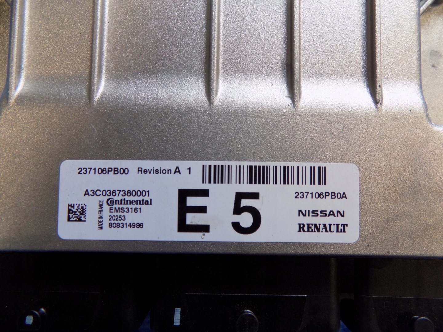computer control unit of the engine NISSAN JUKE F16 20R 1,0DIG-T