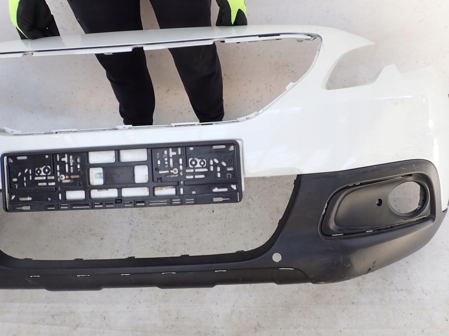 PEUGEOT 2008 and 1 LIFT 16-19 bumper front front PDC