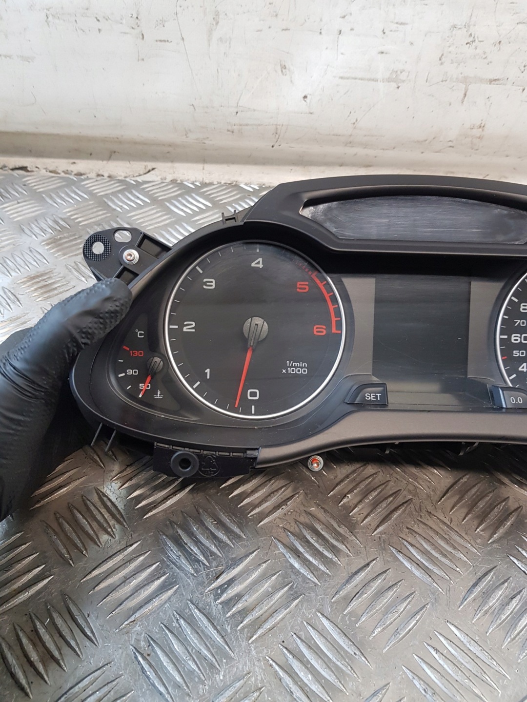 dials 8K0920900C AUDI A4 B8 2.0TDI 09R- EUROPA