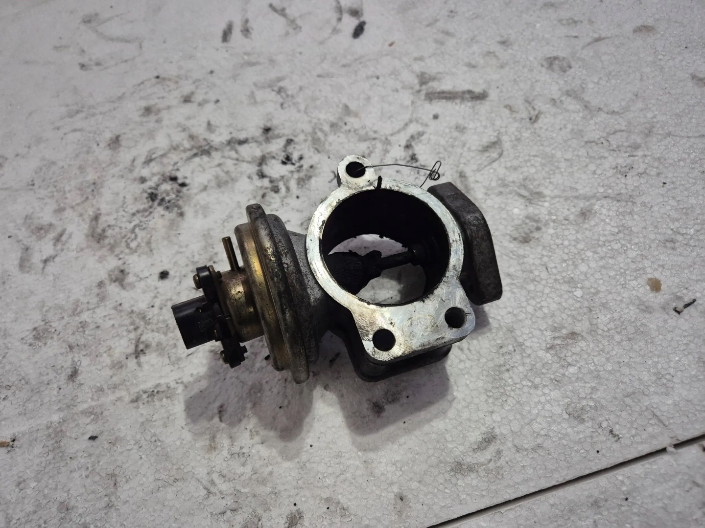 AGR-Ventil 25800-30040 Toyota Hiace H100