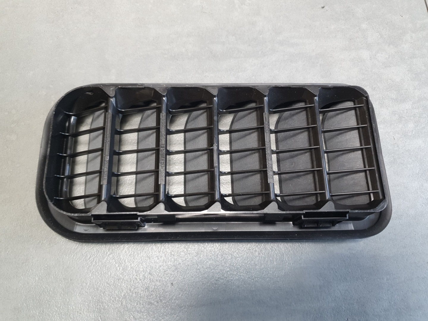 Audi A3 8Y grid wentylacyjna 7N0819465G