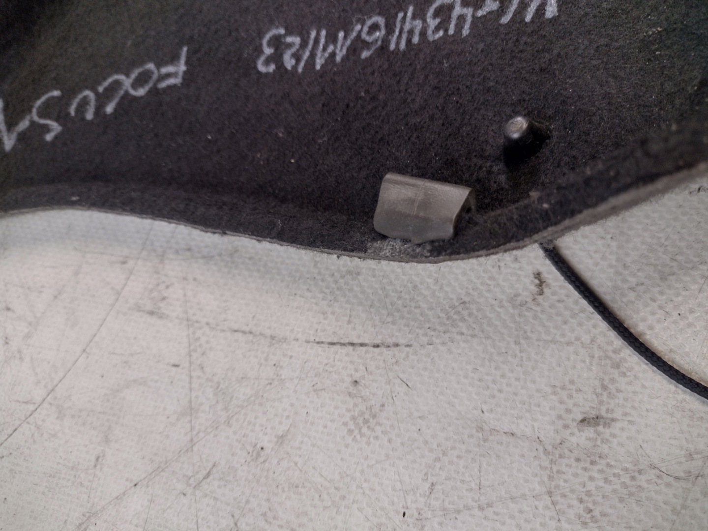 plato boot FORD FOCUS MK1 HB 5D 04r.