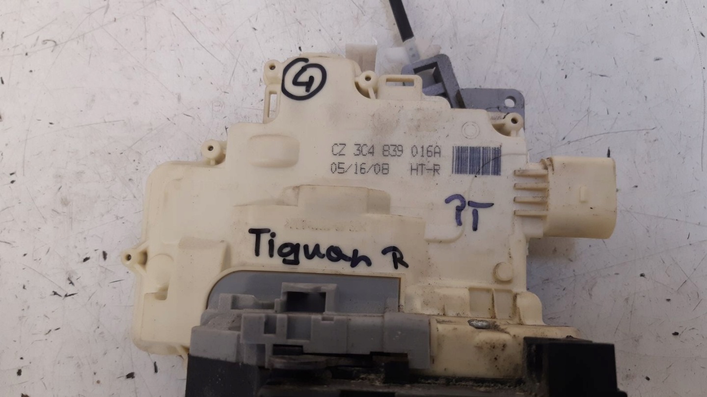 lock door rear part rear right VW Tiguan 1,4 TSI