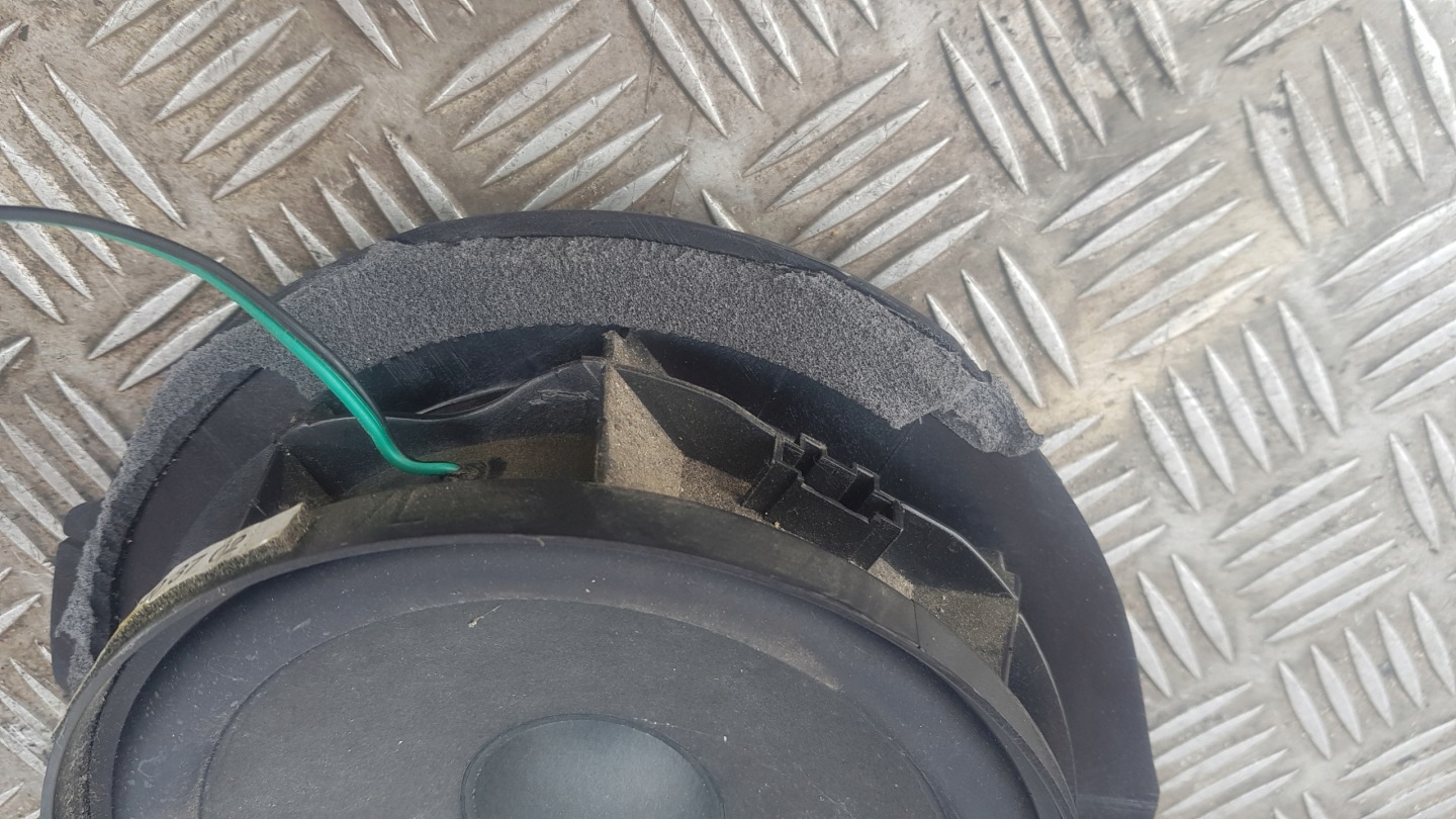 MERCEDES W211 speaker left front bundle