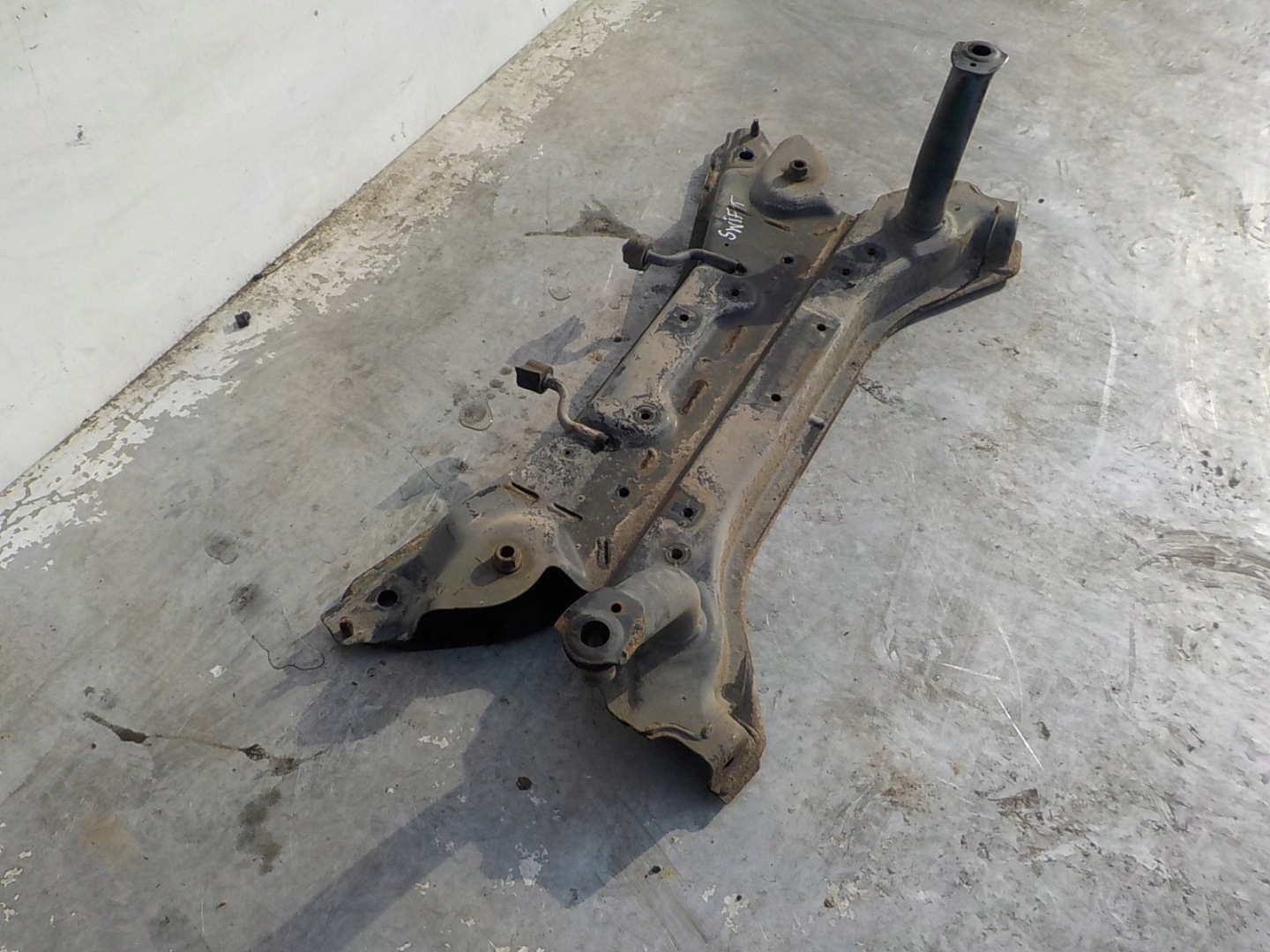 1 SUZUKI SWIFT III MK6 05-10 subframe LAWA axle beam