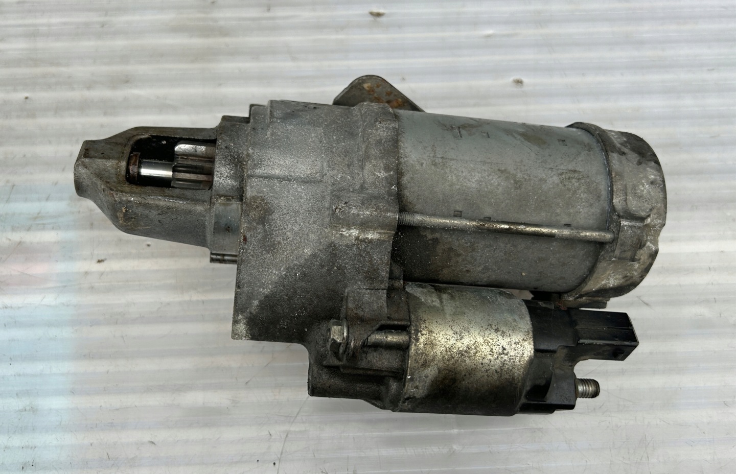 starter BMW 7 F01 7556131