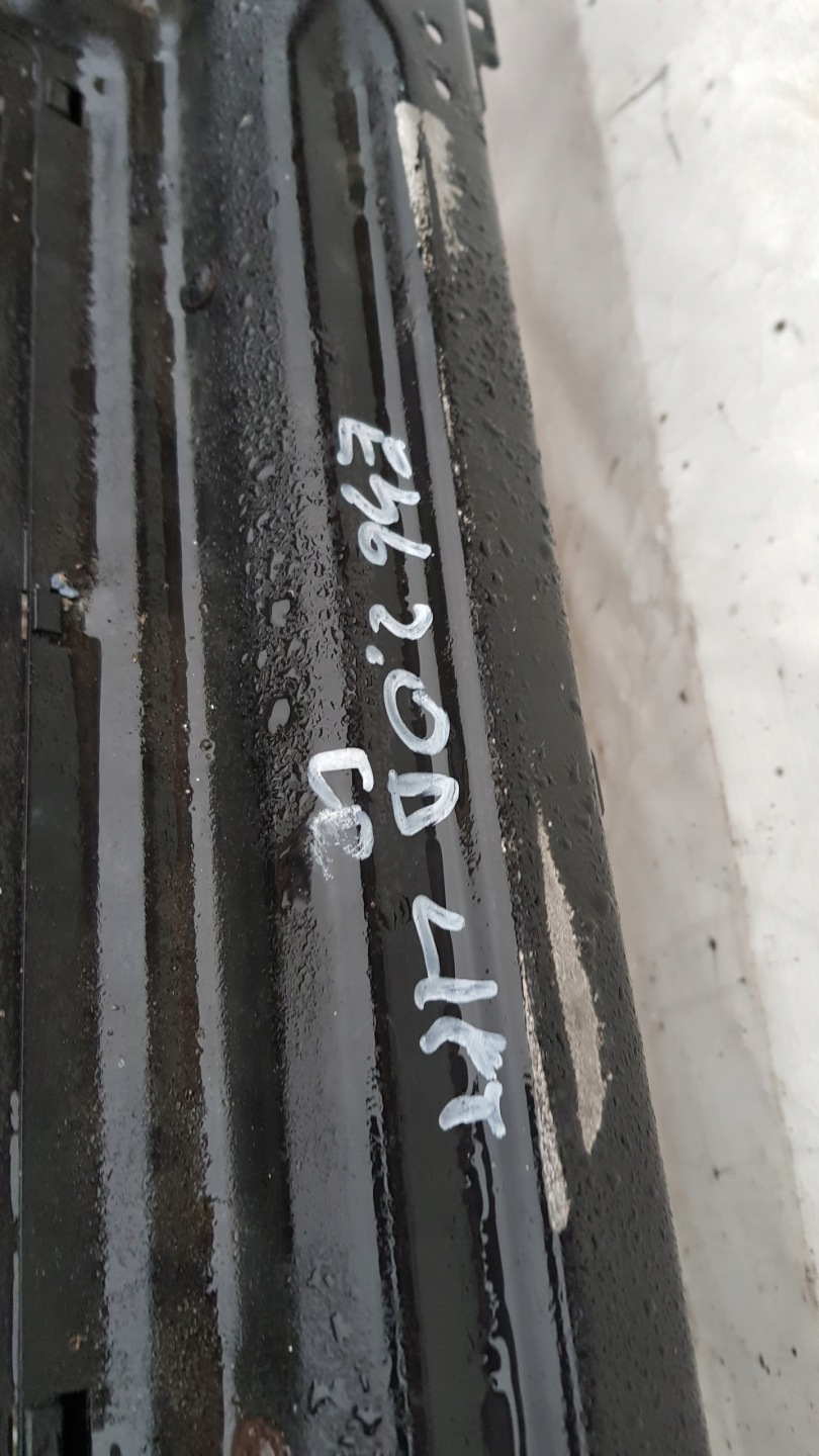 BMW E46 2.0d support panel for radiators pillar
