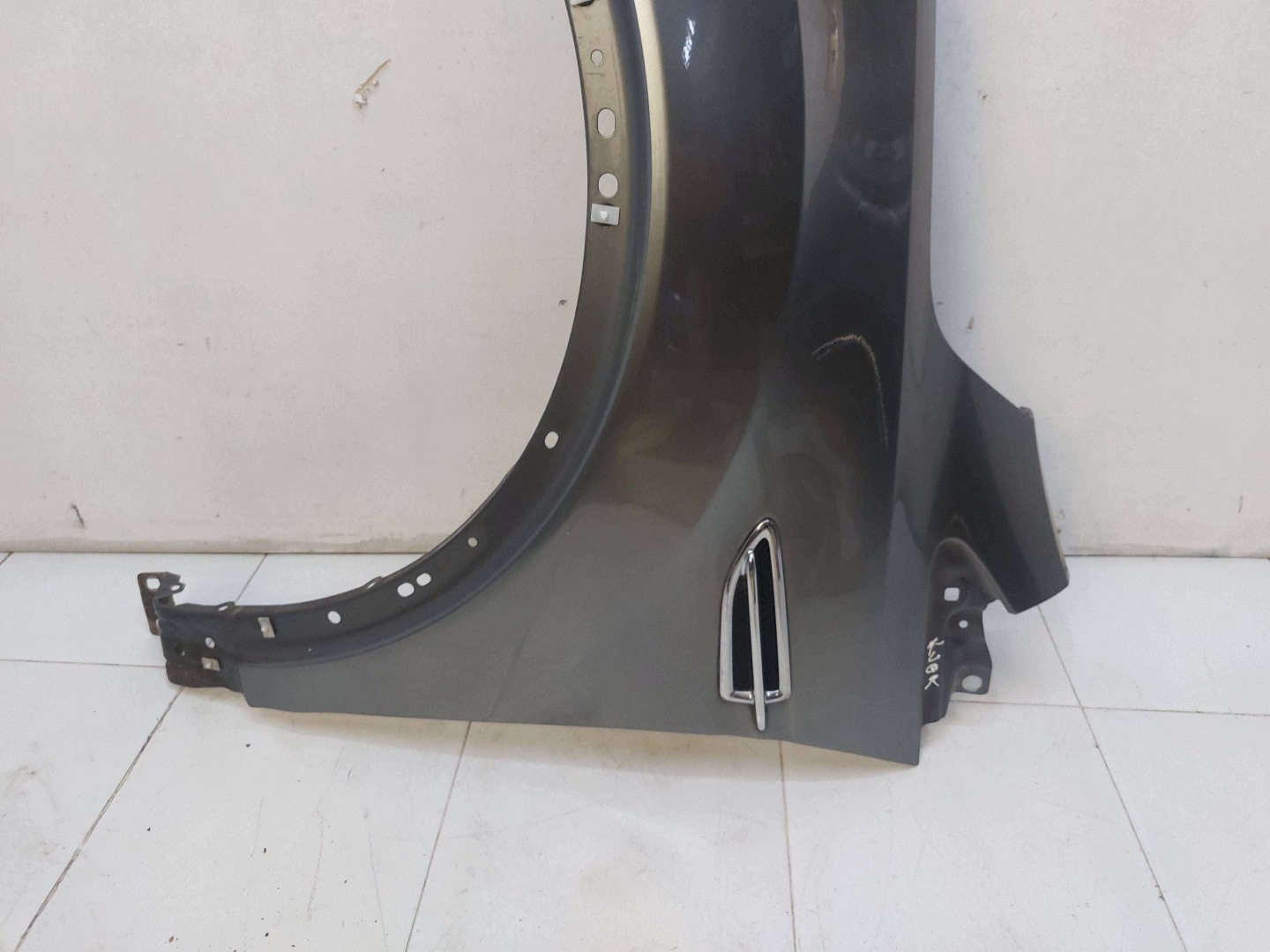 FORD KUGA MK2 13r> fender left front colour MD