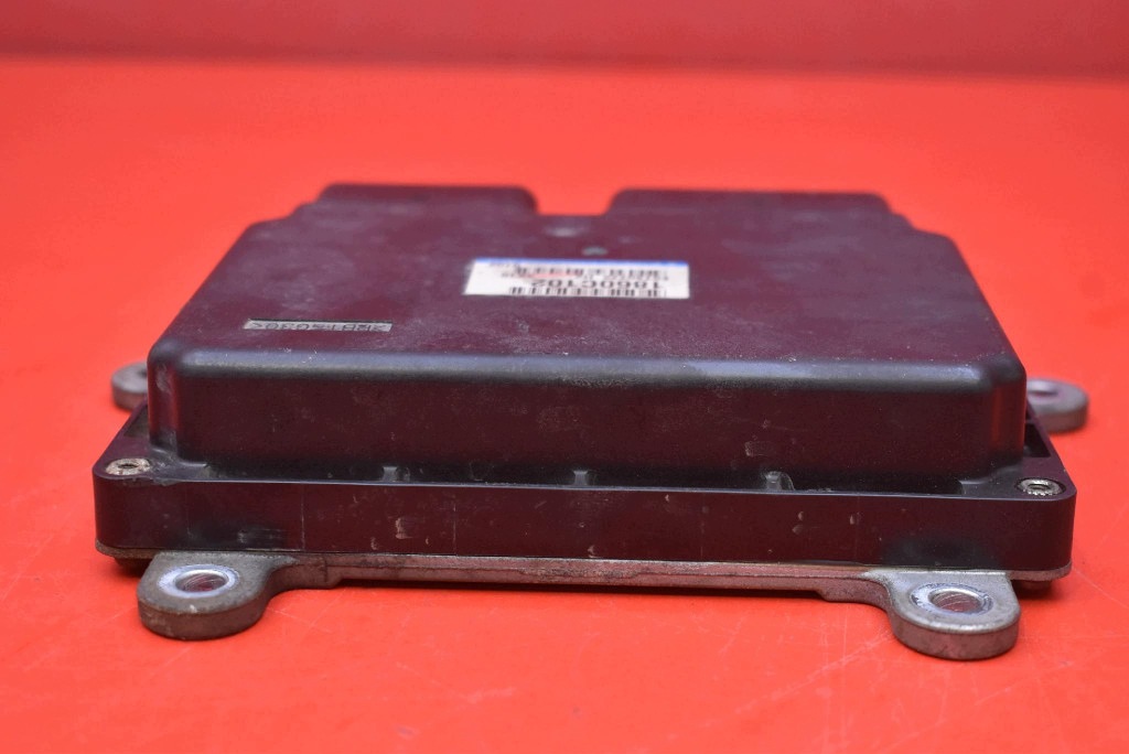control unit of the engine 1860C102 MITSUBISHI OUTLANDER 3 III 2.0 PHEV 121 KM 12-14