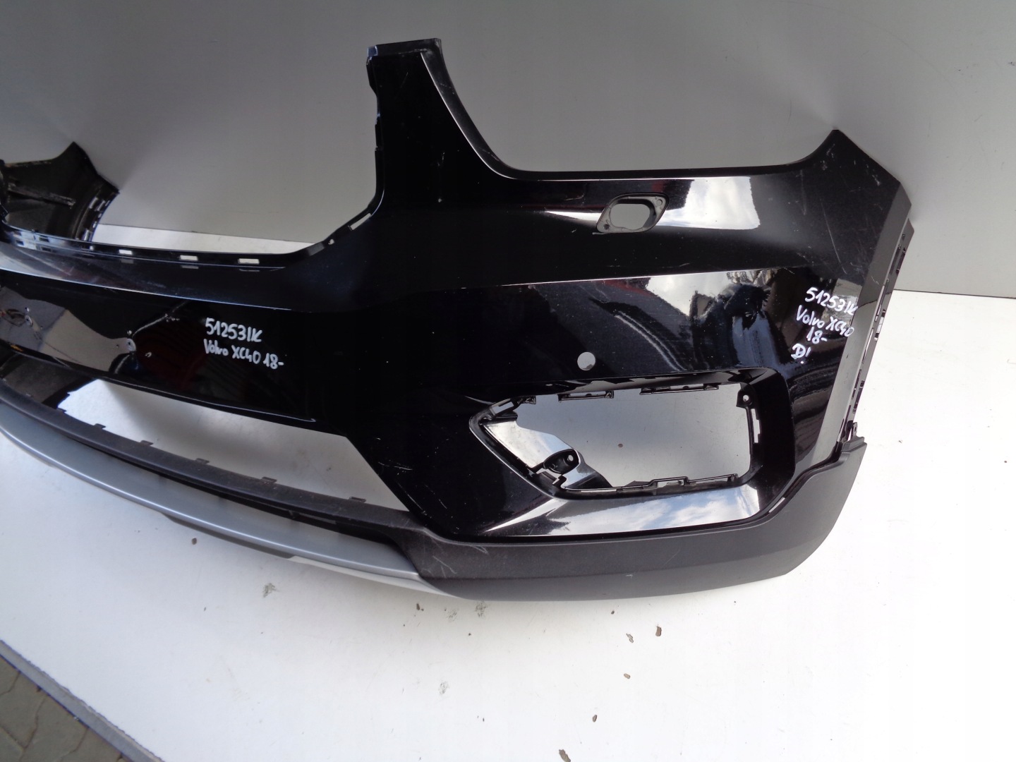 Frontstoßstange VOLVO XC40 18- NR 51253
