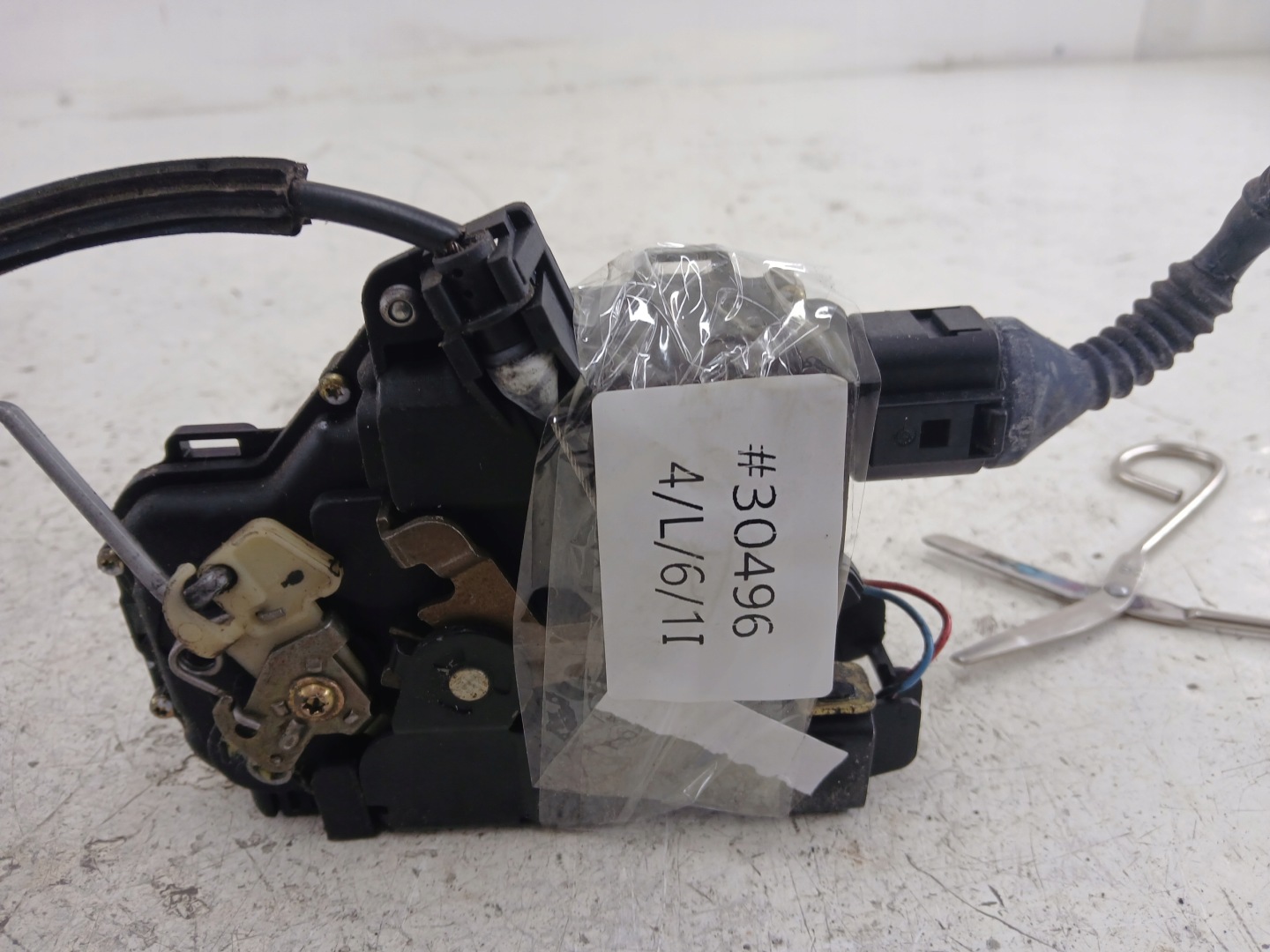 VW PASSAT B5 lock door left front
