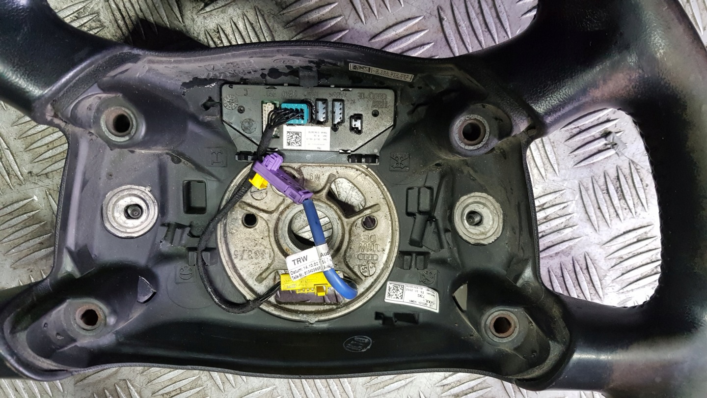 AUDI A4 B6 lenkrad SKORZANA MULTIFUNKCJA