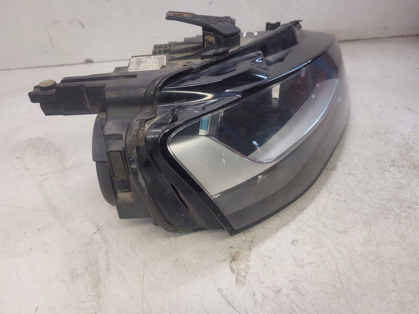 REFLEKTOR right front AUDI A4 B8 LIFT 8K0941004M