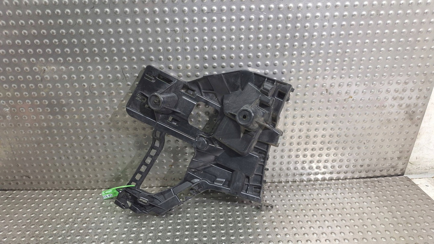 bumper bracket right rear part 4J3807454 AUDI E-TRON GT