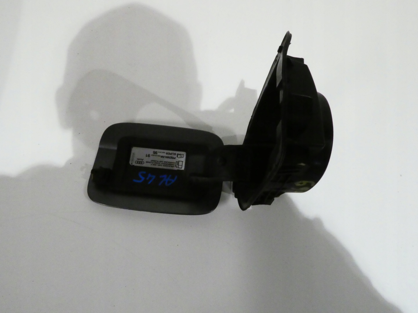AUDI A4 B8 TANKKLAPPE DES KRAFTSTOFFSBEHÄLTERS 8K0809999A