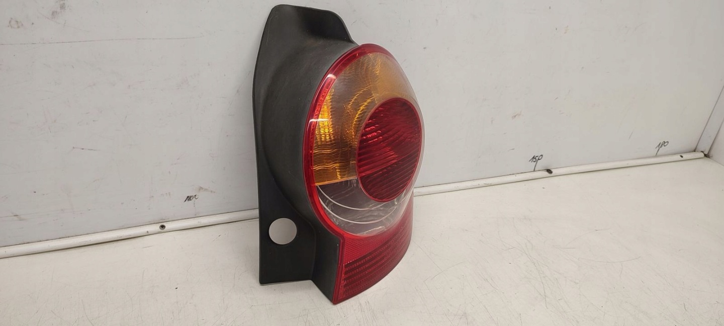 light rear part rear right w fender Renault Modus 1,2 16V