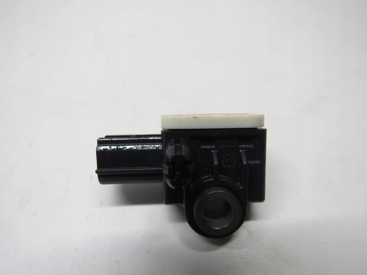 impact sensor VOLVO V60 and S60 II 31334336 (2013-2018)R.