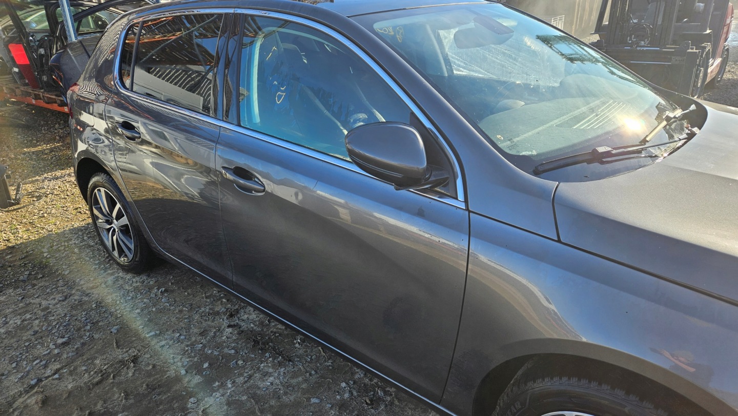 PEUGEOT 308 II T9 HB 5D door right front complete colour EVL