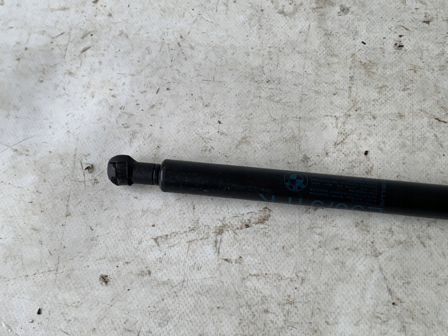 # damper bonnets POKRYWY BMW 3 E90 E91 7060550