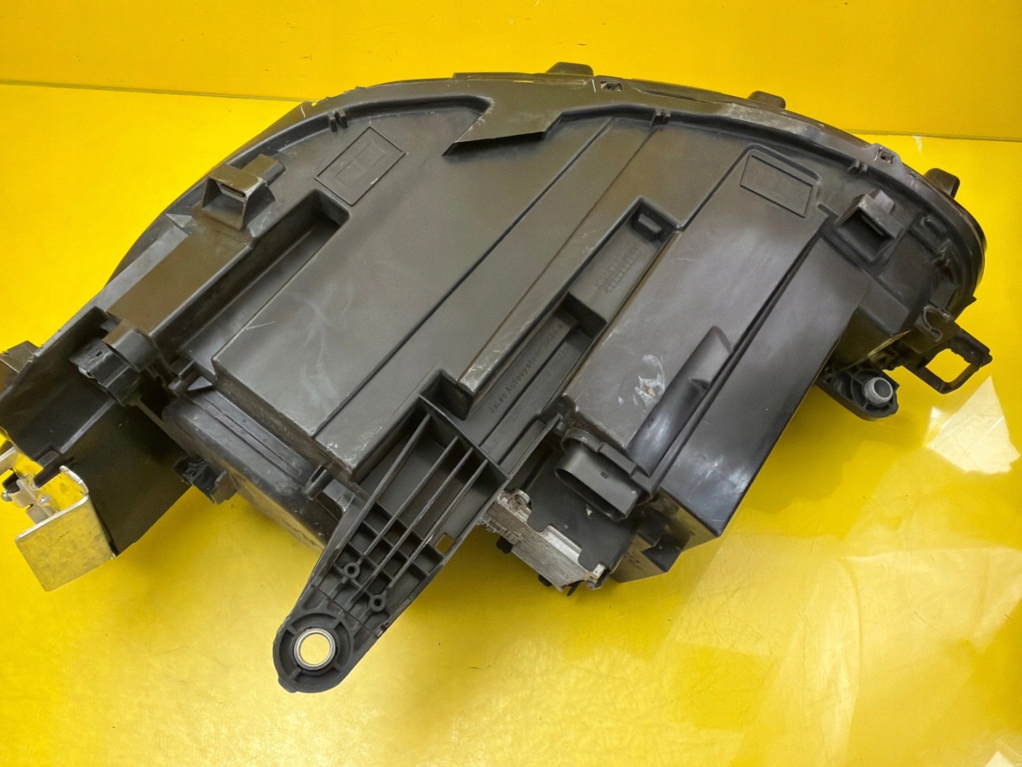 light right VW Passat B9 2023- Full Led 3J1941006