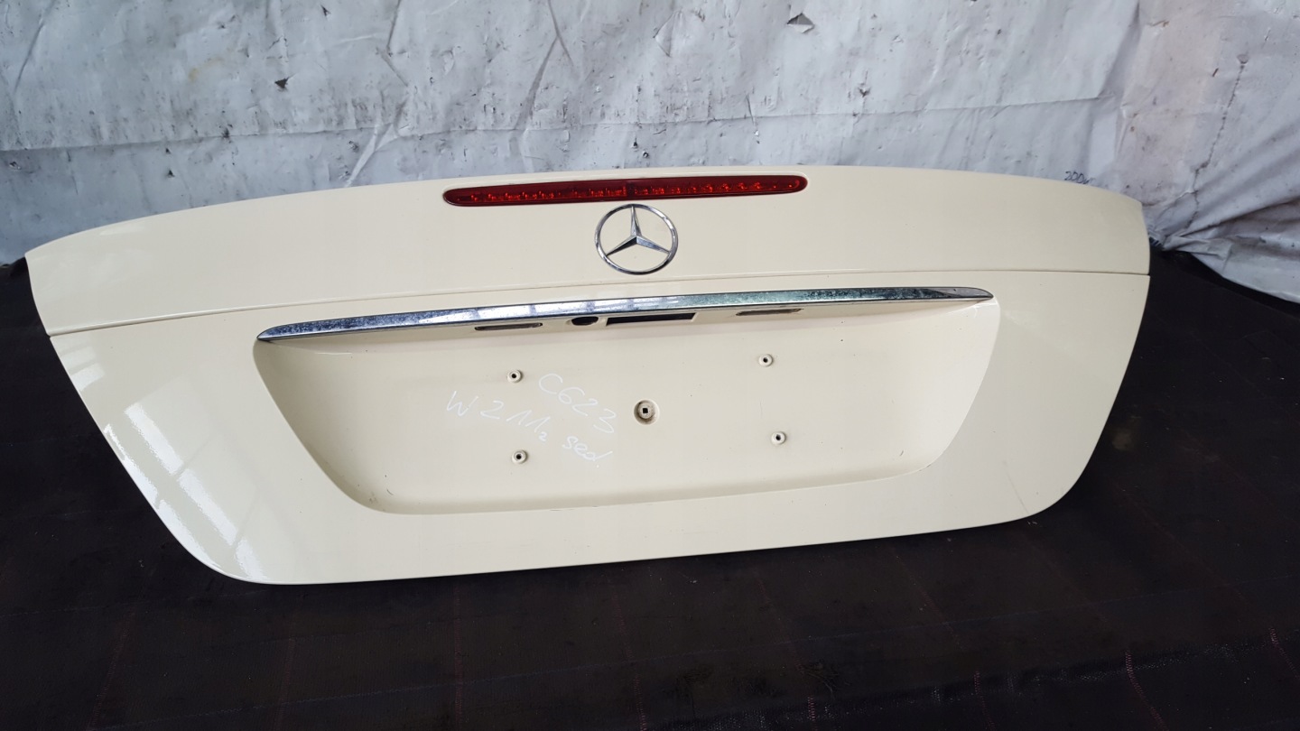 trunk door sedan C623 Mercedes W211