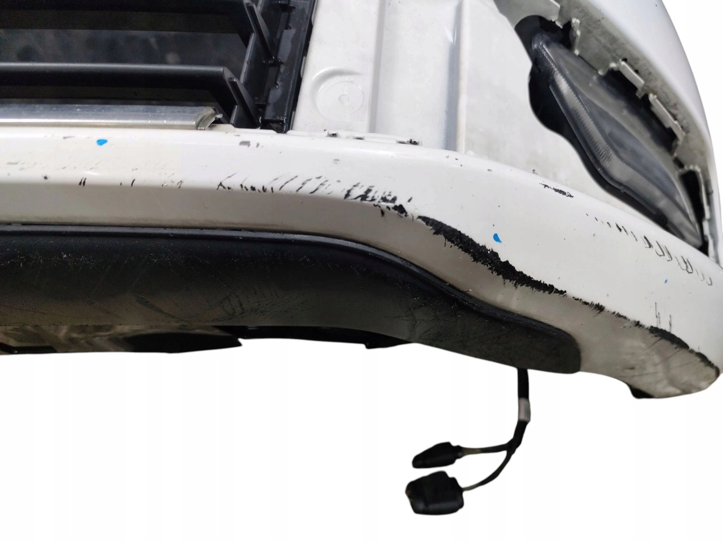 bumper front front VOLKSWAGEN PASSAT B7 (2010-2014) PDC KOD LAKIERU LB9A
