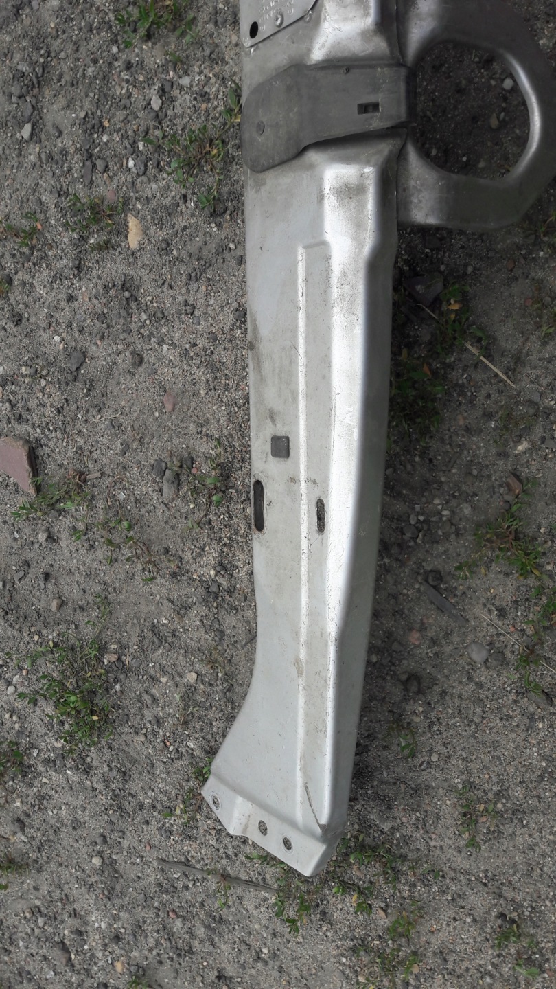 MERCEDES W210 support panel for radiators pillar upper