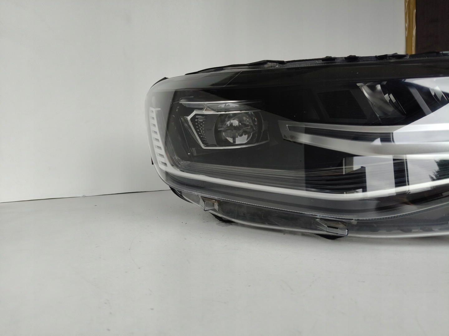 light right REFLEKTOR VW CADDY 2K 2K8 20- FULL LED
