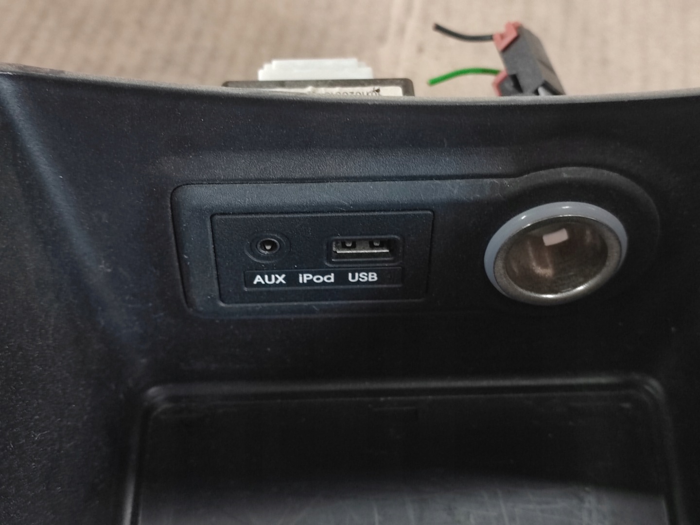 HYUNDAI IX20 TUNEL mitte Blende Abdeckung schalthebel USB AUX